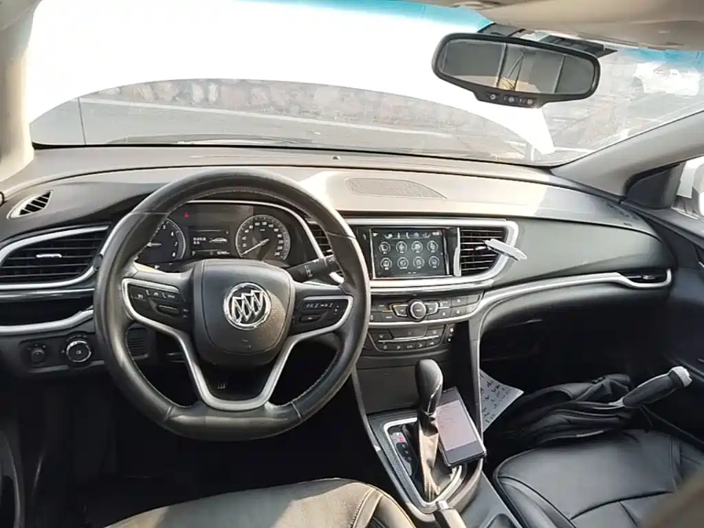 Buick Excelle — миниатюра 10