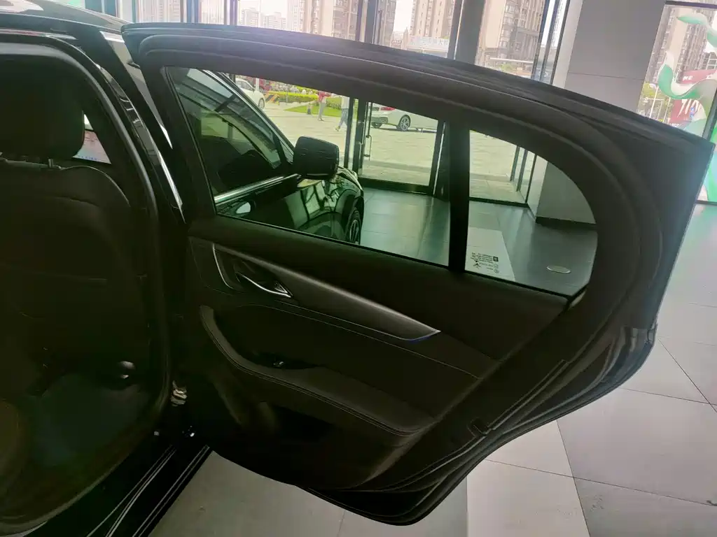 Cadillac CT5 — миниатюра 35