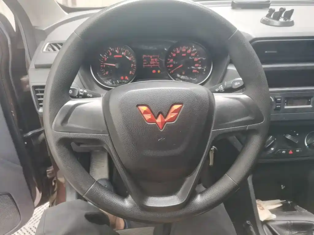 Wuling Hongguang — миниатюра 11