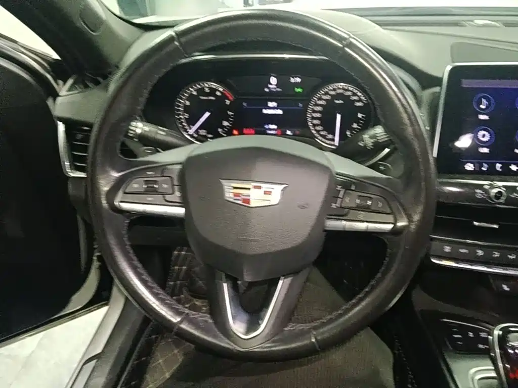 Cadillac CT5 — миниатюра 11
