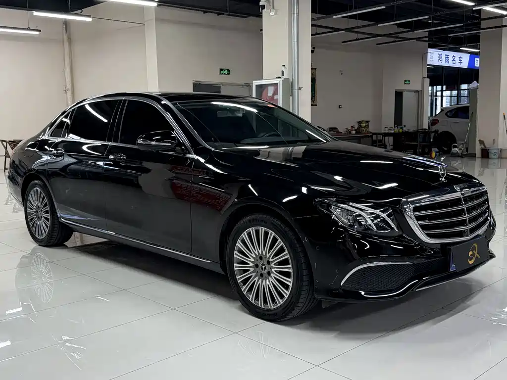 Mercedes-Benz E-Class — миниатюра 3