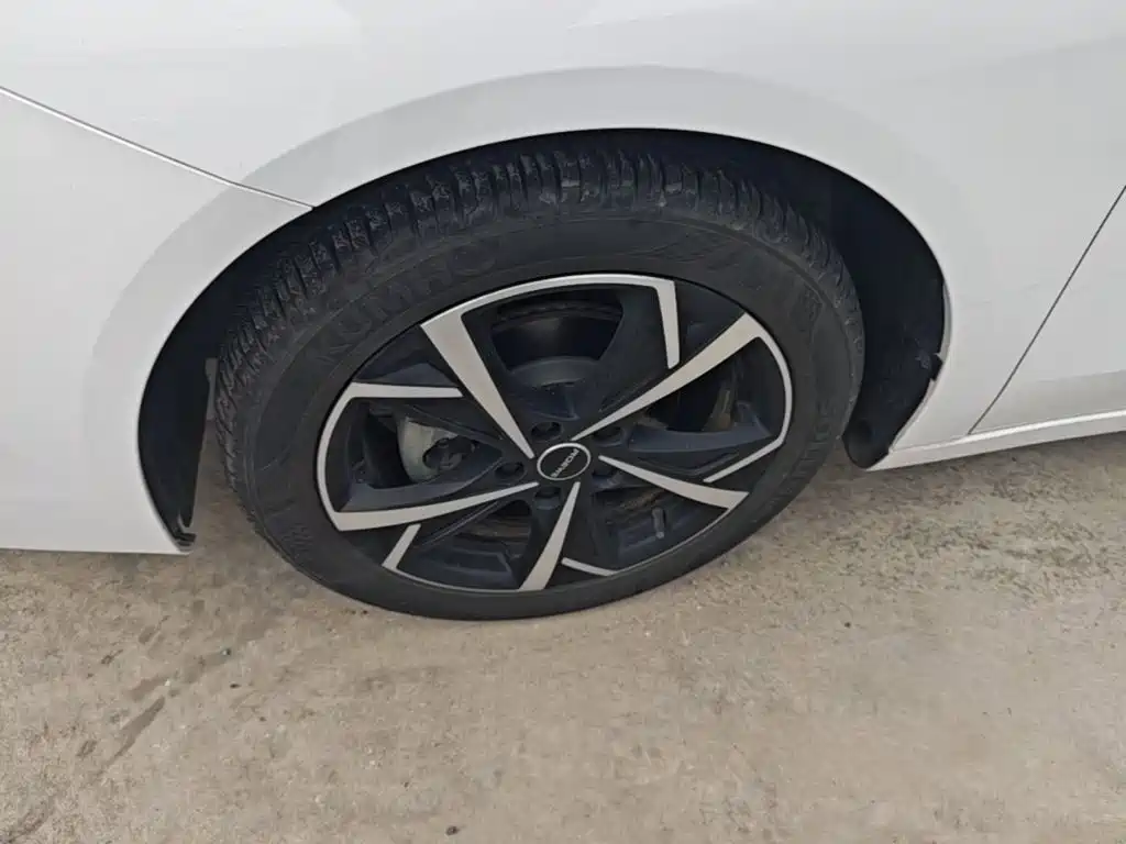 Roewe i5 — миниатюра 23