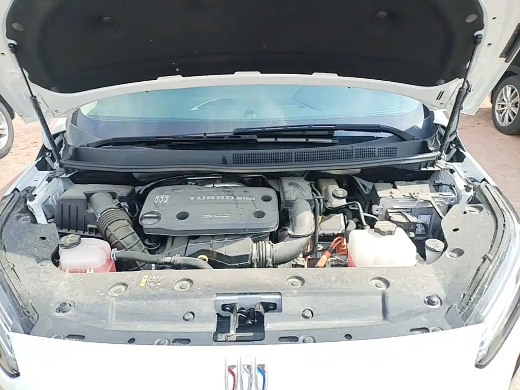 Buick GL8 Hybrid — миниатюра 20