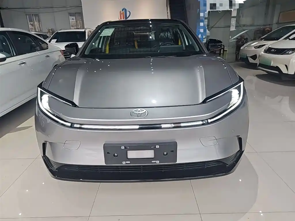 Toyota bZ5 2025 550 JOY