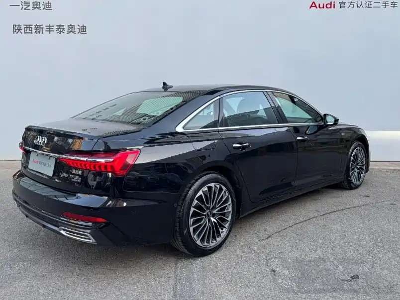 Audi A6L New Energy — миниатюра 24