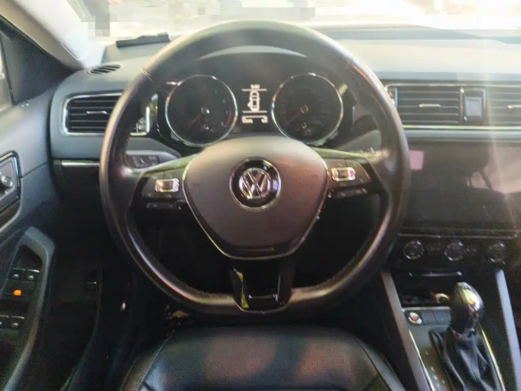 Volkswagen Sagitar — миниатюра 6