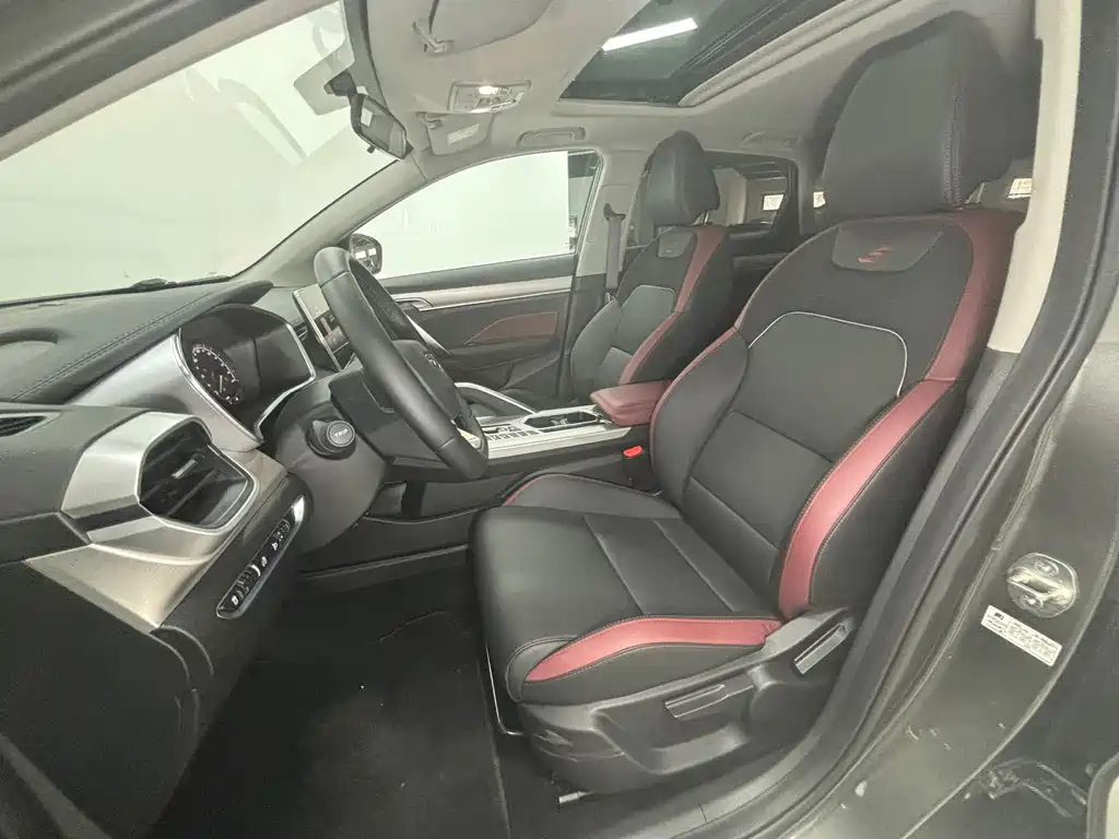 Geely Binyue — миниатюра 8