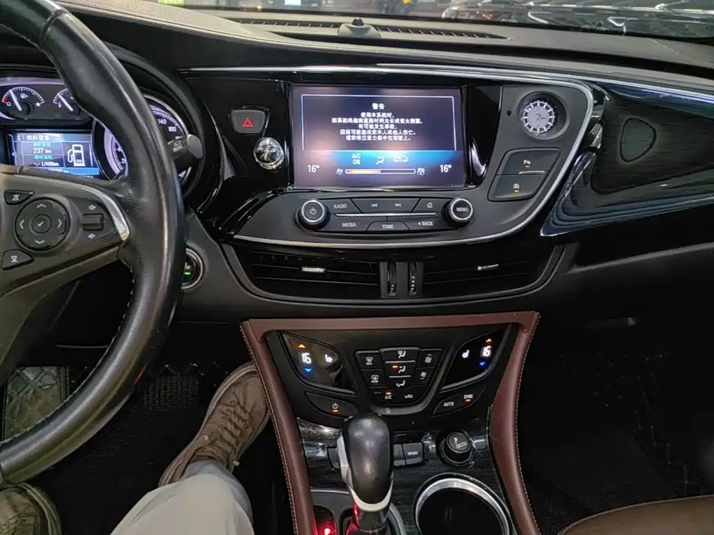 Buick Envision Plus — миниатюра 13