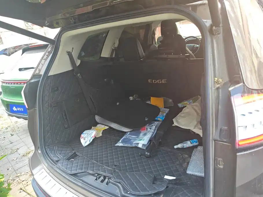 Ford Edge — миниатюра 4