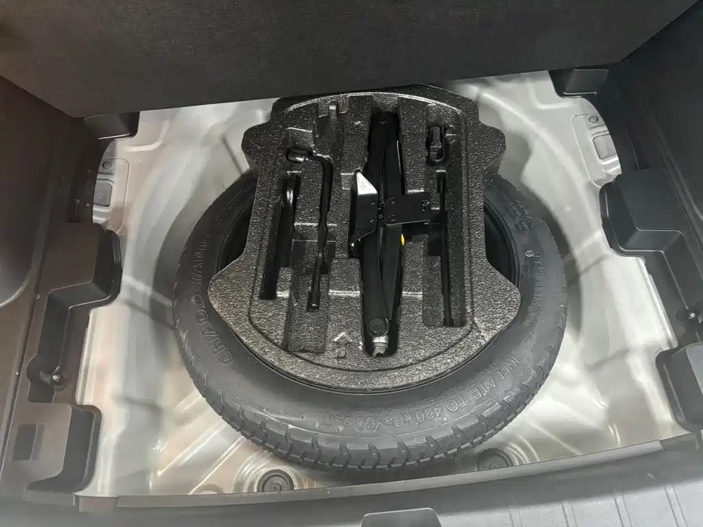 Geely Binyue — миниатюра 20