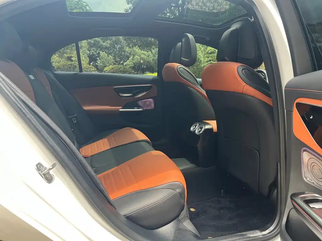 Mercedes-Benz C-Class — миниатюра 9