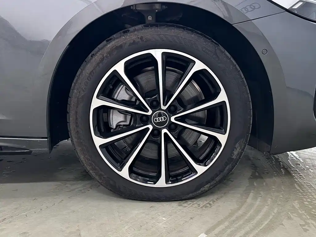 Audi A5L — миниатюра 13