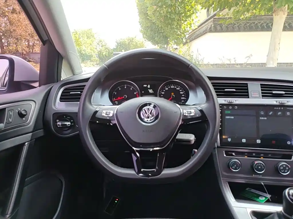 Volkswagen Golf — миниатюра 11