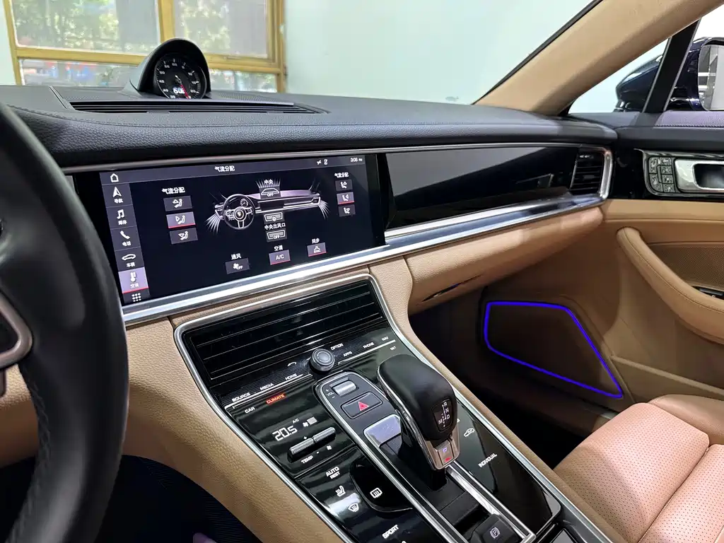 Porsche Panamera — миниатюра 6