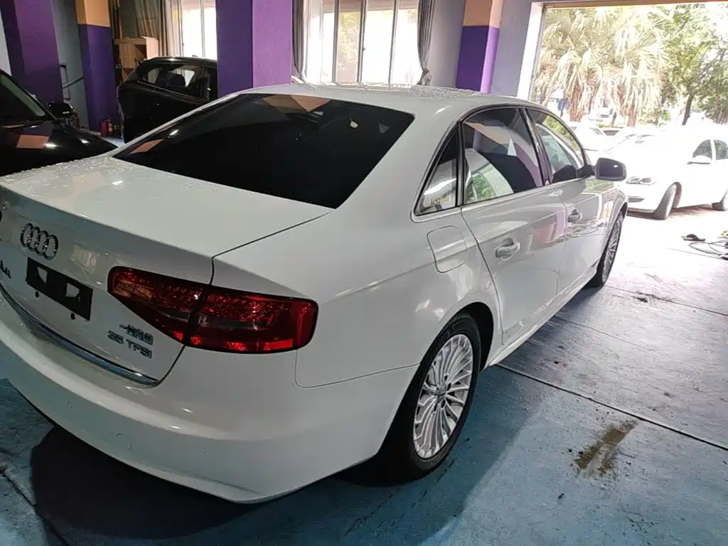 Audi A4L — миниатюра 7