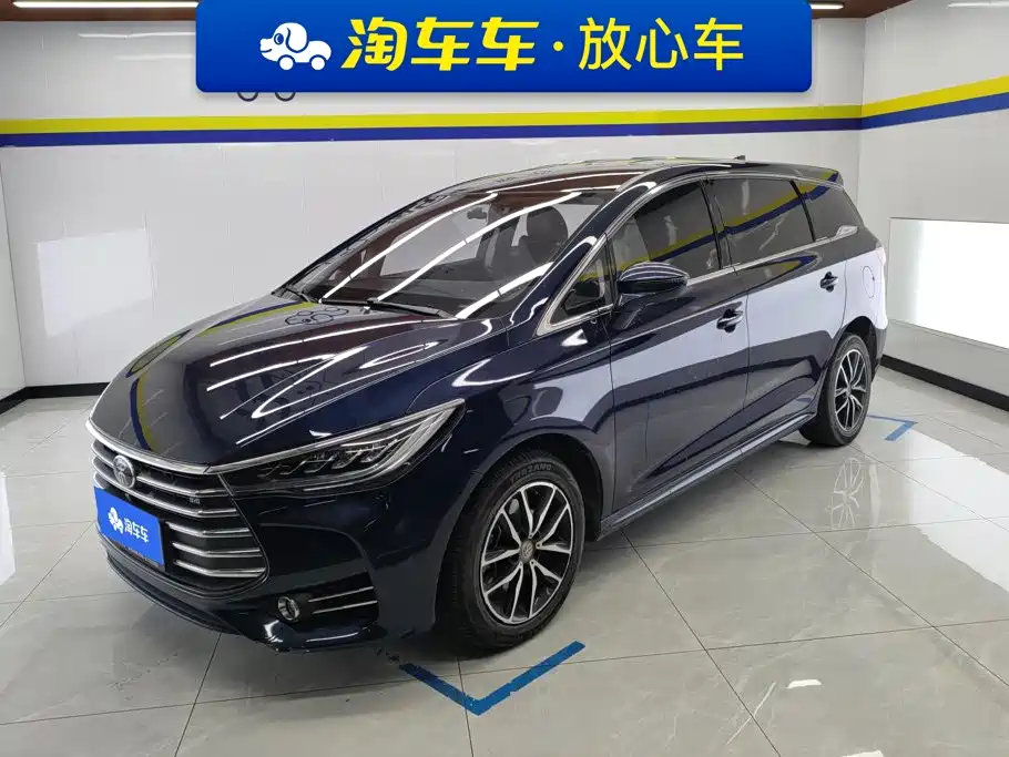BYD MAX