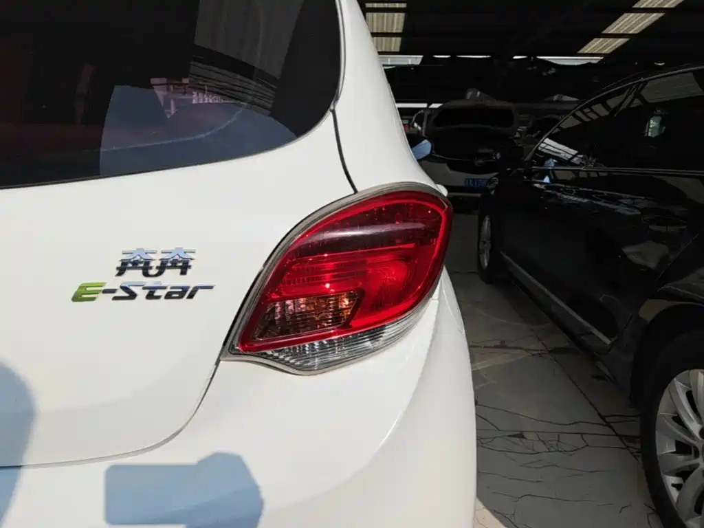 Changan Benben E-Star — миниатюра 8