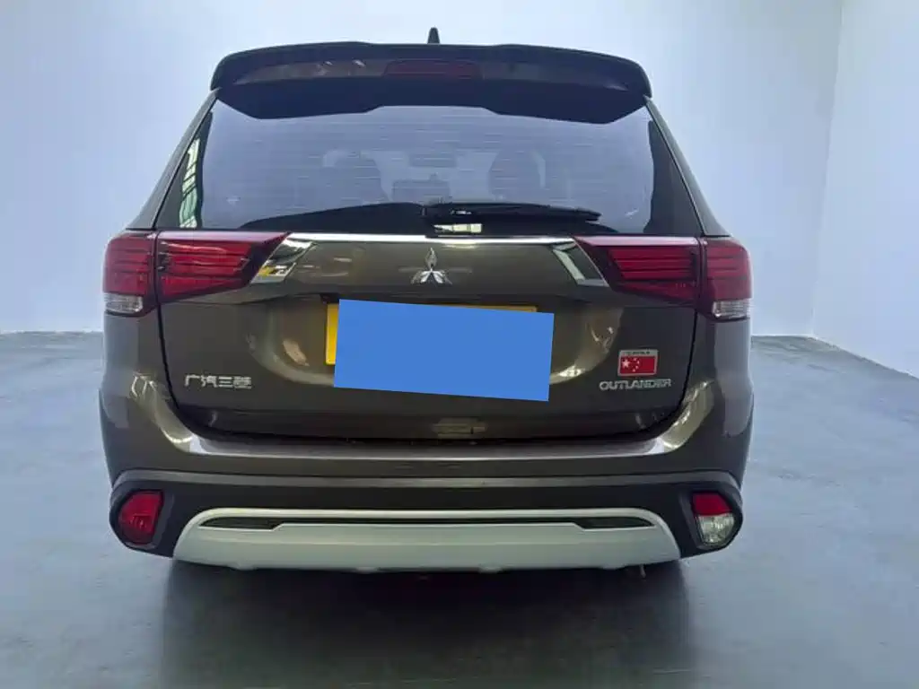 Mitsubishi Outlander — миниатюра 4