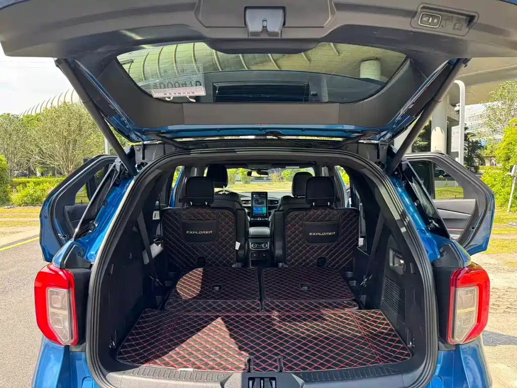 Ford Explorer — миниатюра 6