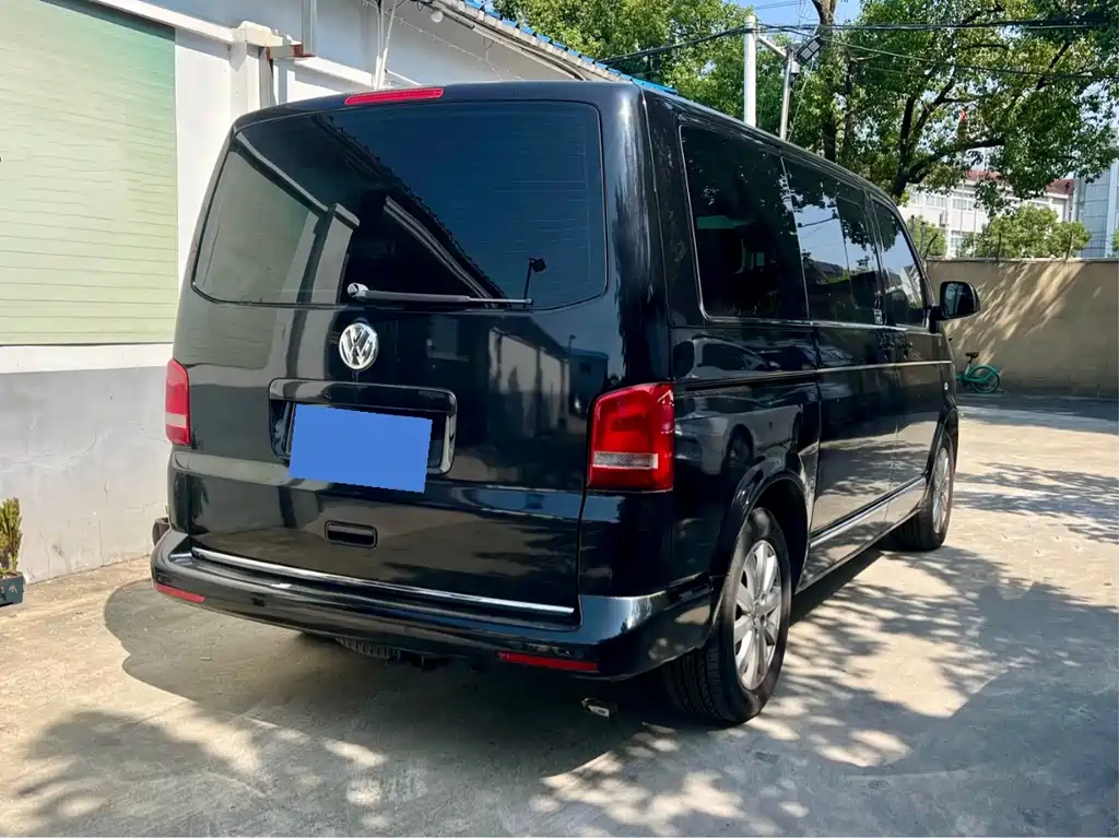 Volkswagen Multivan — миниатюра 6