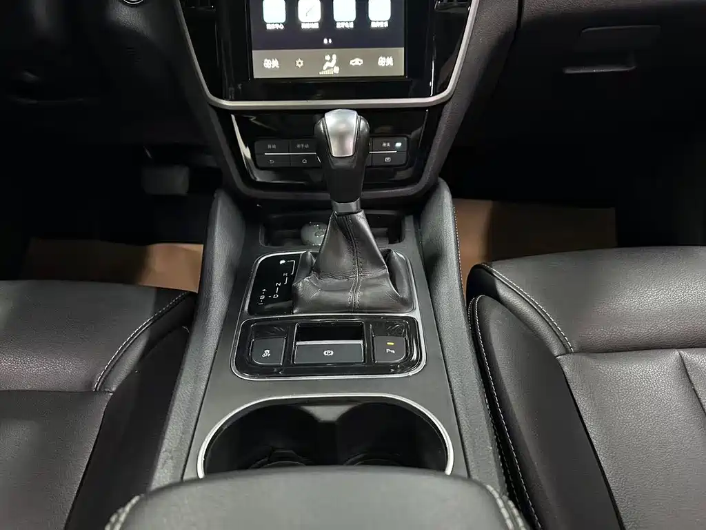 BYD MAX — миниатюра 15