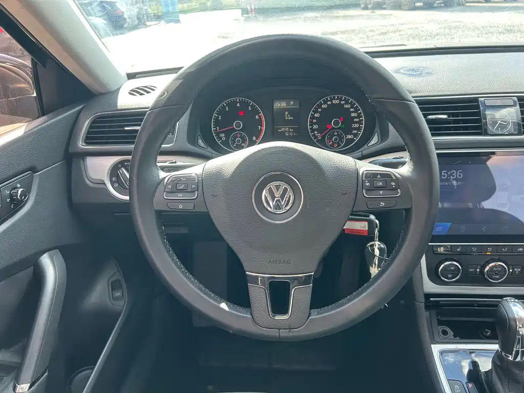 Volkswagen Passat — миниатюра 12