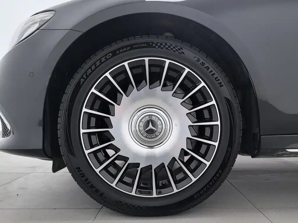 Mercedes-Benz E-Class — миниатюра 17