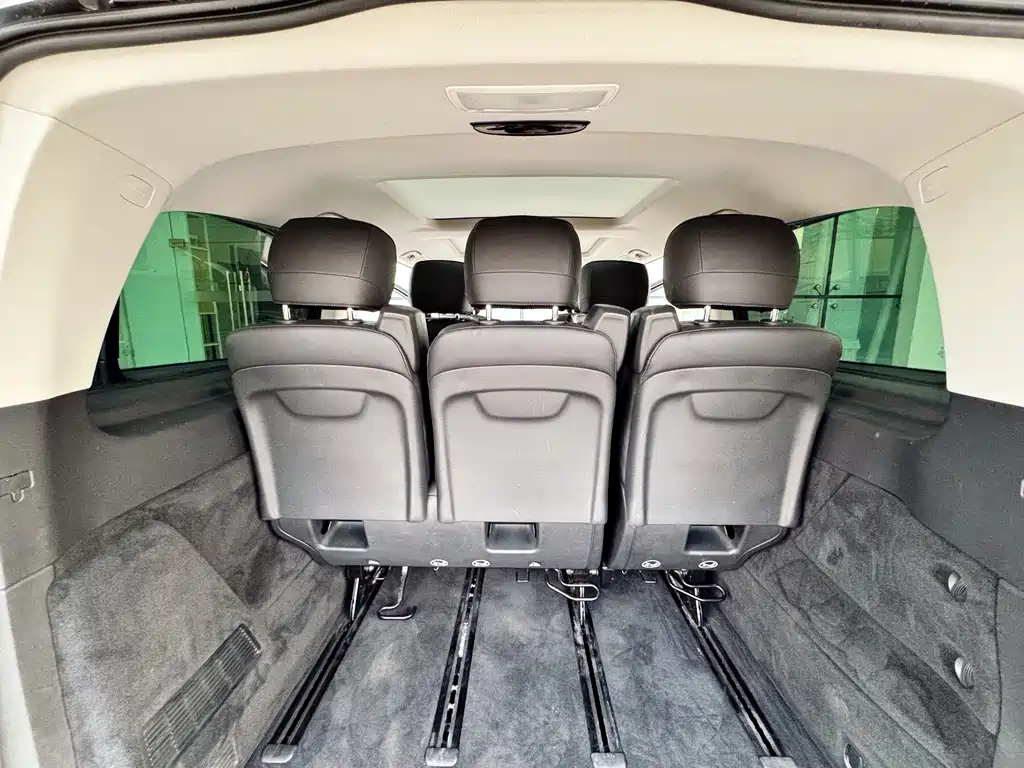 Mercedes-Benz V-Class — миниатюра 17