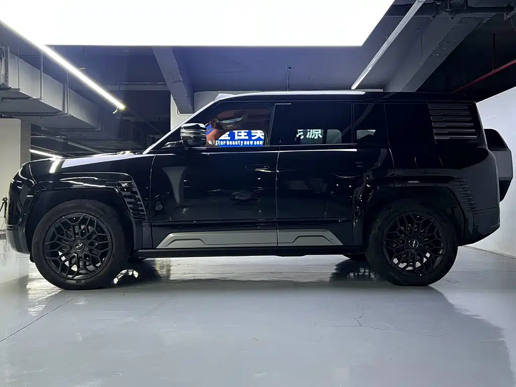 Yangwang Yangwang U8 — миниатюра 9