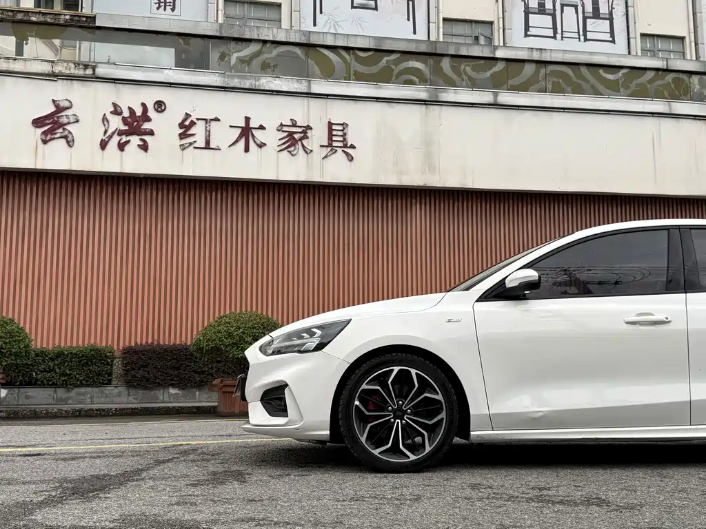 Ford Focus — миниатюра 2