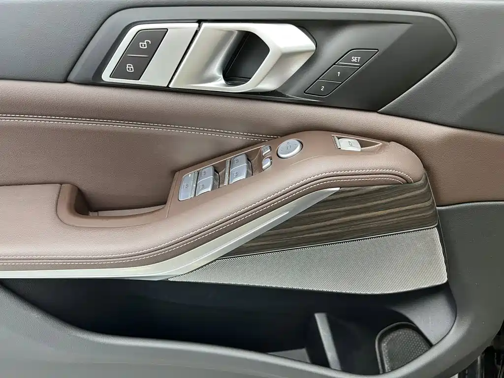 BMW X5 — миниатюра 21