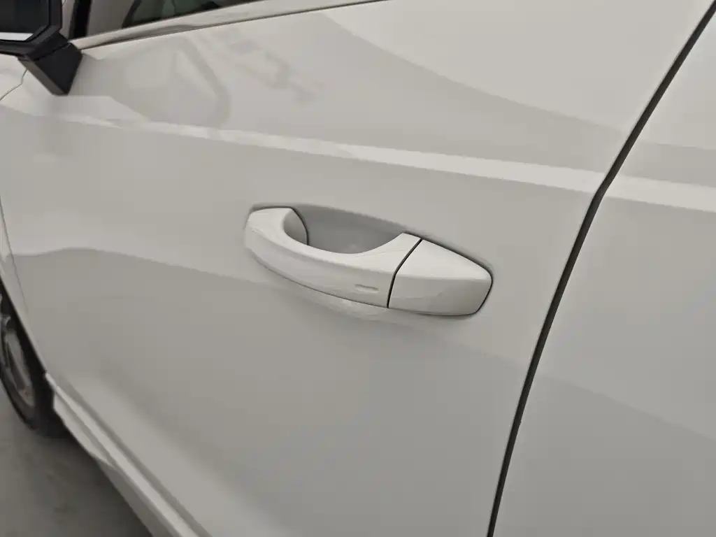 Audi Q3 — миниатюра 12