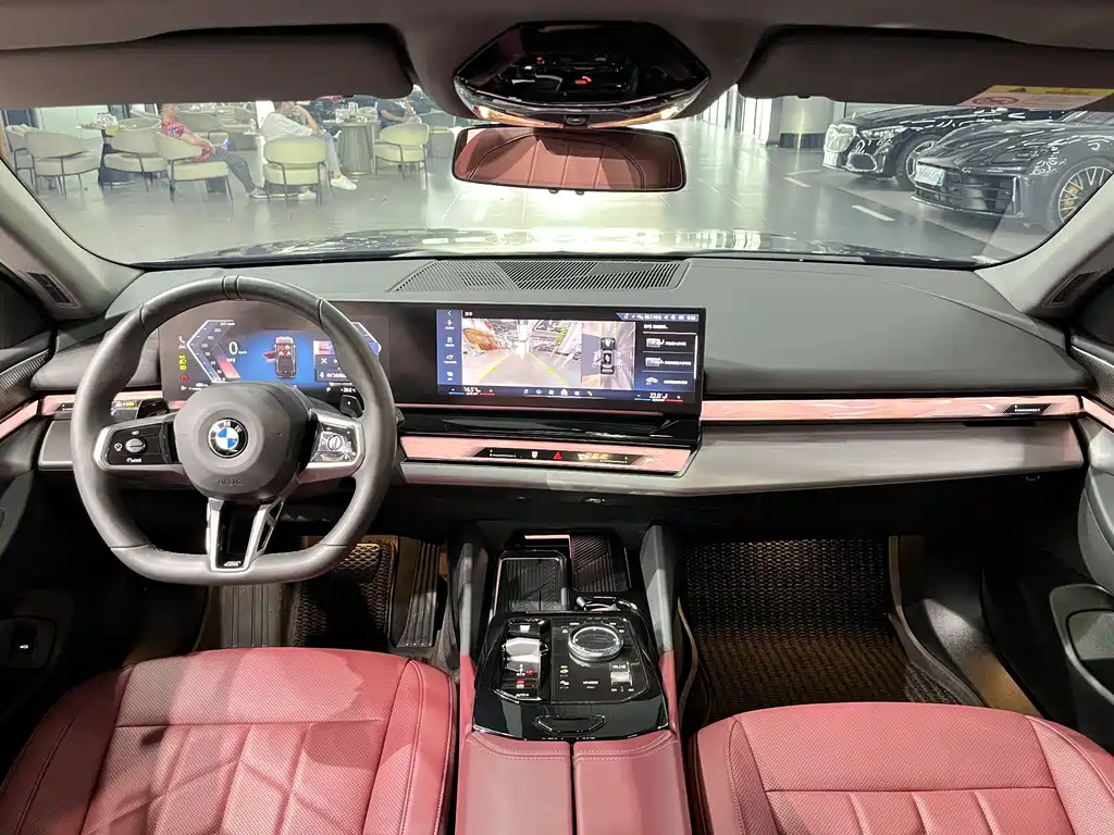 BMW 5 Series — миниатюра 5