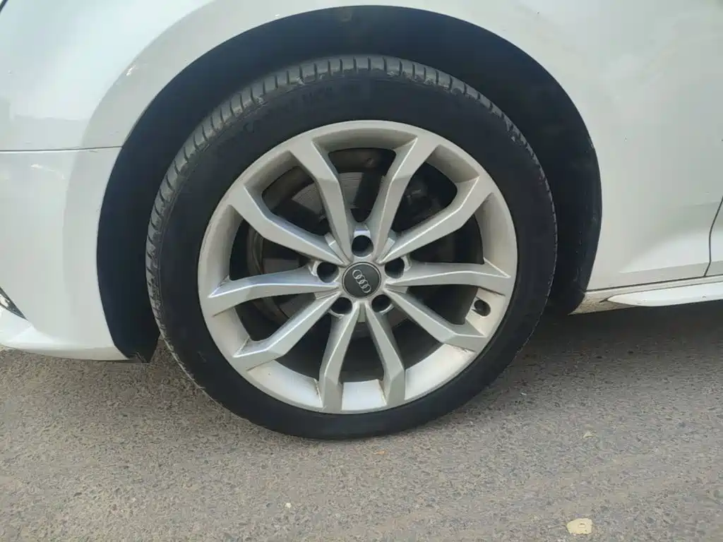 Audi A4L — миниатюра 23