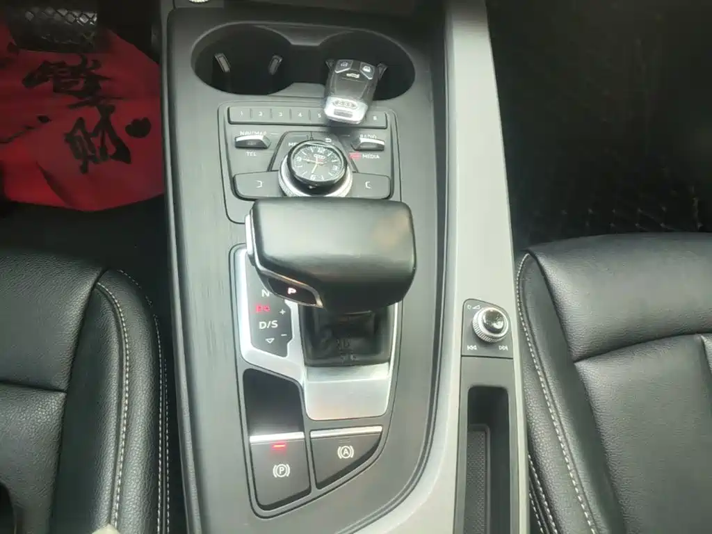 Audi A4L — миниатюра 14