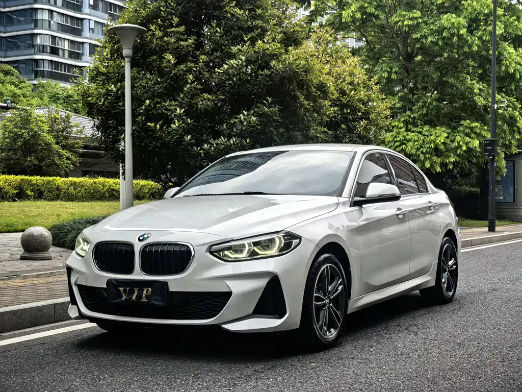 BMW 1 Series 2021