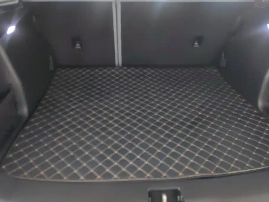 Hongqi Hongqi HS3 PHEV — миниатюра 4