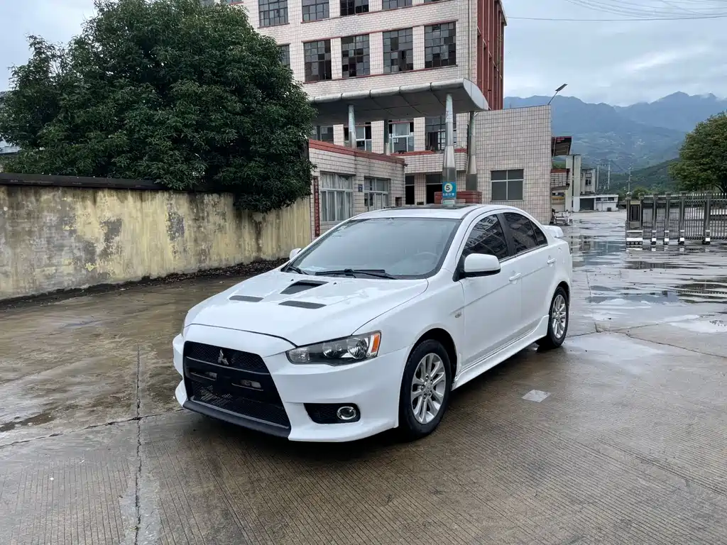 Mitsubishi Lancer EX — миниатюра 3