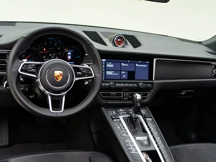 Porsche Macan — миниатюра 10