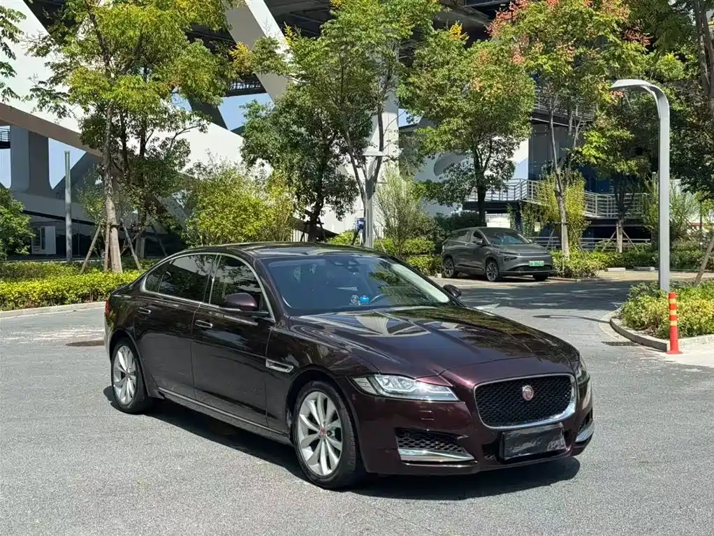 JAGUAR  XFL