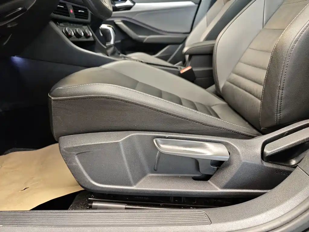 Volkswagen Sagitar — миниатюра 10