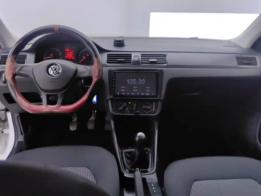 Volkswagen Santana — миниатюра 12