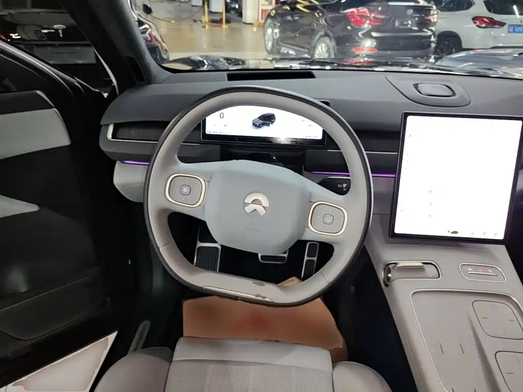 NIO ES8 — миниатюра 11