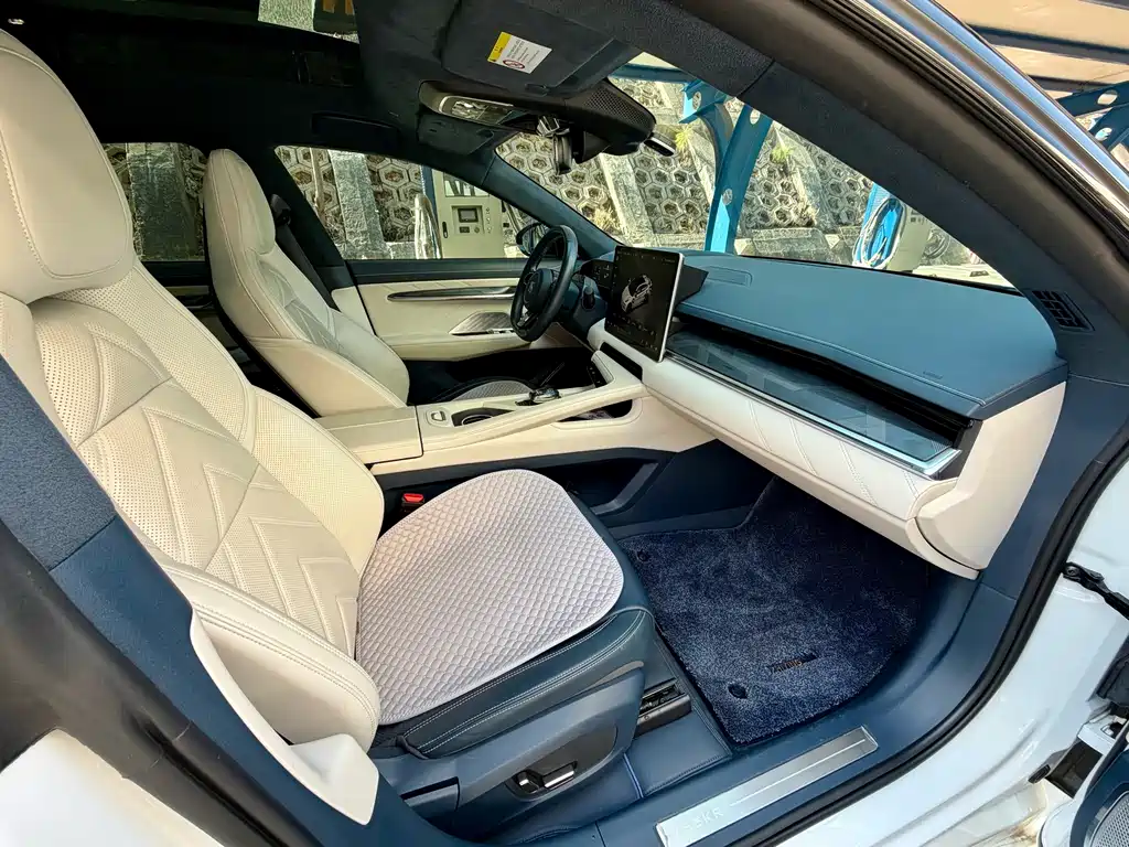 ZEEKR EXTREME KRYPTON 001