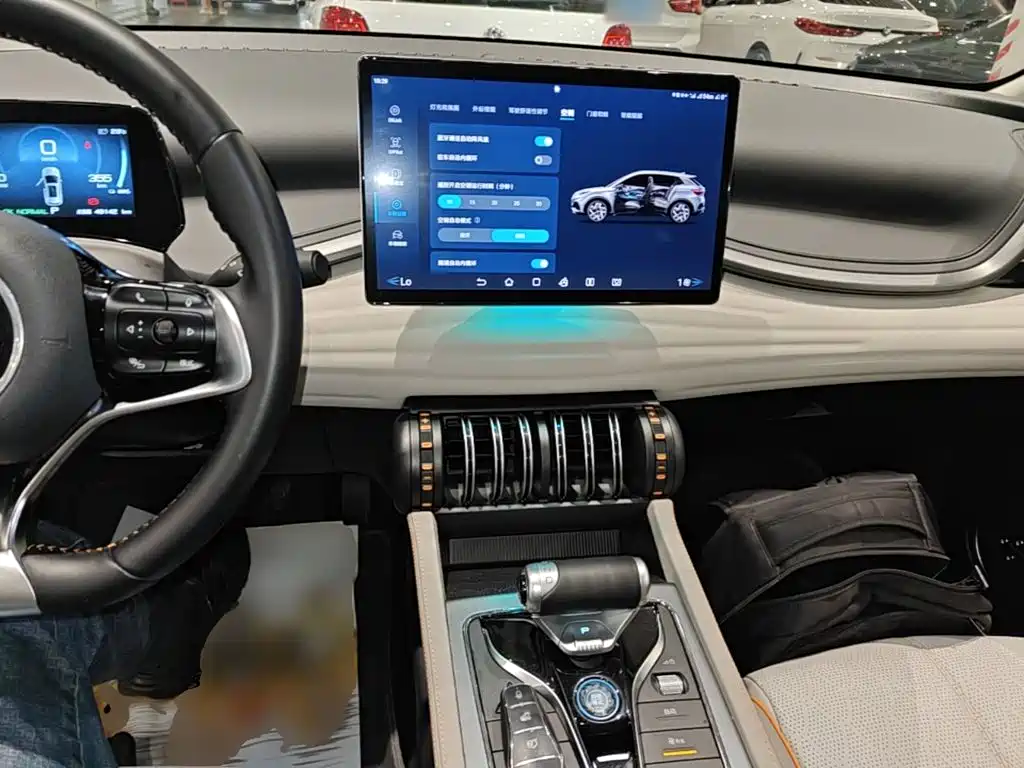 BYD Yuan Plus — миниатюра 10