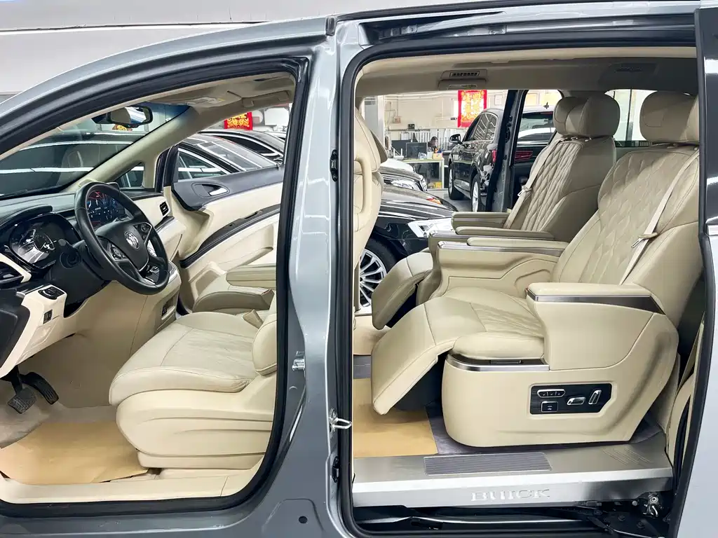 Buick GL8 2023 Luxury