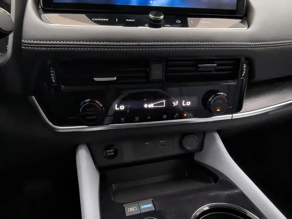 Nissan X-Trail — миниатюра 12