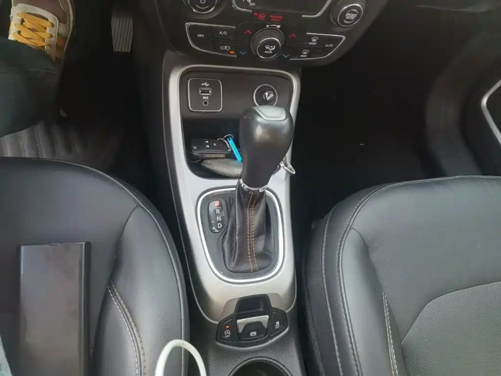 Jeep Compass — миниатюра 14