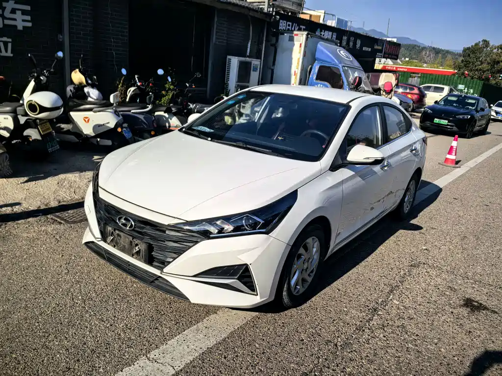 Hyundai Verna