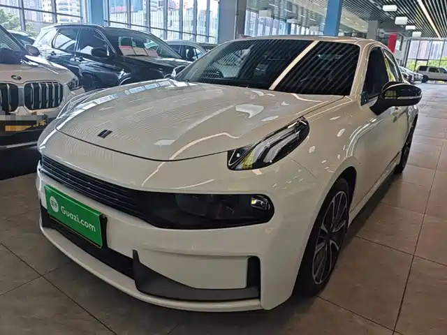 2020 Lynk & Co 03